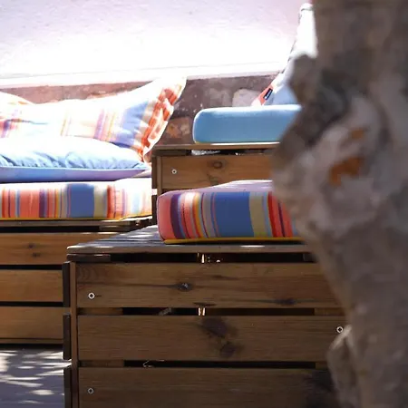 & Surfcamp 55 Hostel Ericeira