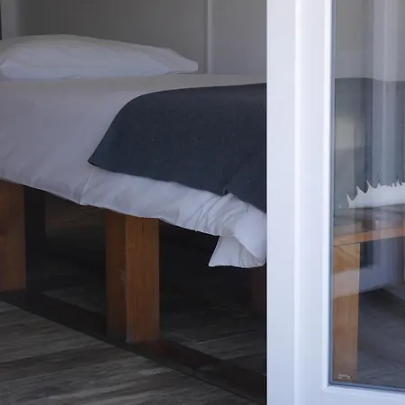 & Surfcamp 55 Hostel *