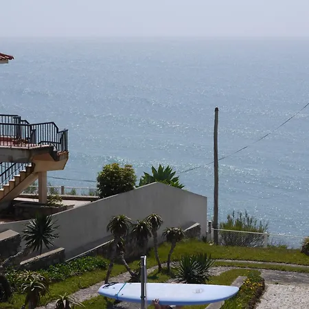 & Surfcamp 55 אכסניה