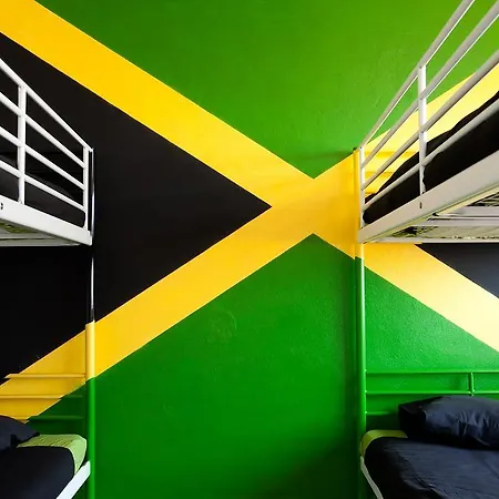 & Surfcamp 55 Hostel