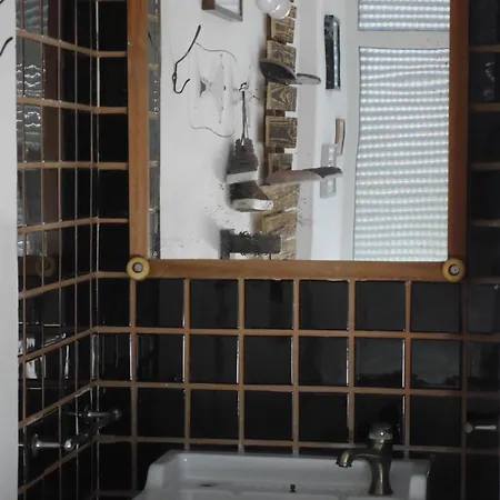 & Surfcamp 55 * Эрисейра