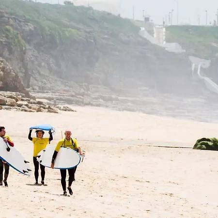 & Surfcamp 55 Хостел Эрисейра