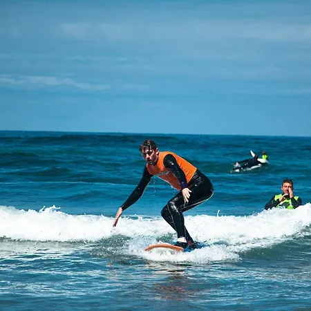 & Surfcamp 55 Хостел *