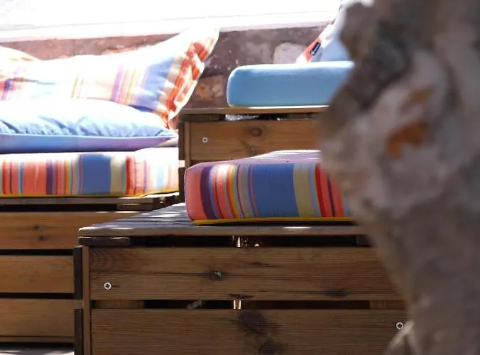 & Surfcamp 55 Hostel Ericeira