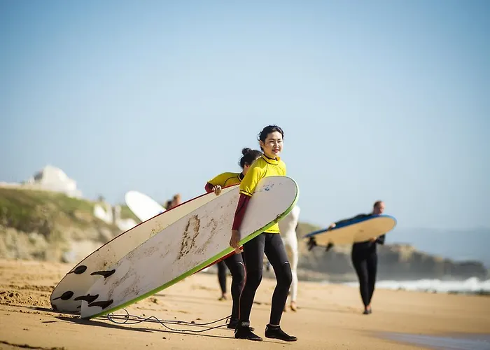& Surfcamp 55 Hostel Ericeira