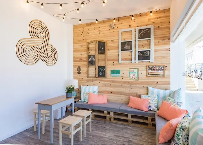 & Surfcamp 55 Hostel